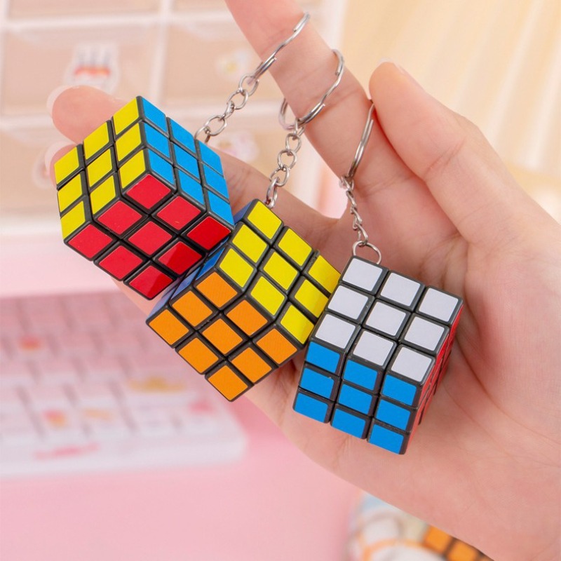 Mini 3x3 Magic Cube Keychain P - Electronics Gadgets Bag reseña y precio